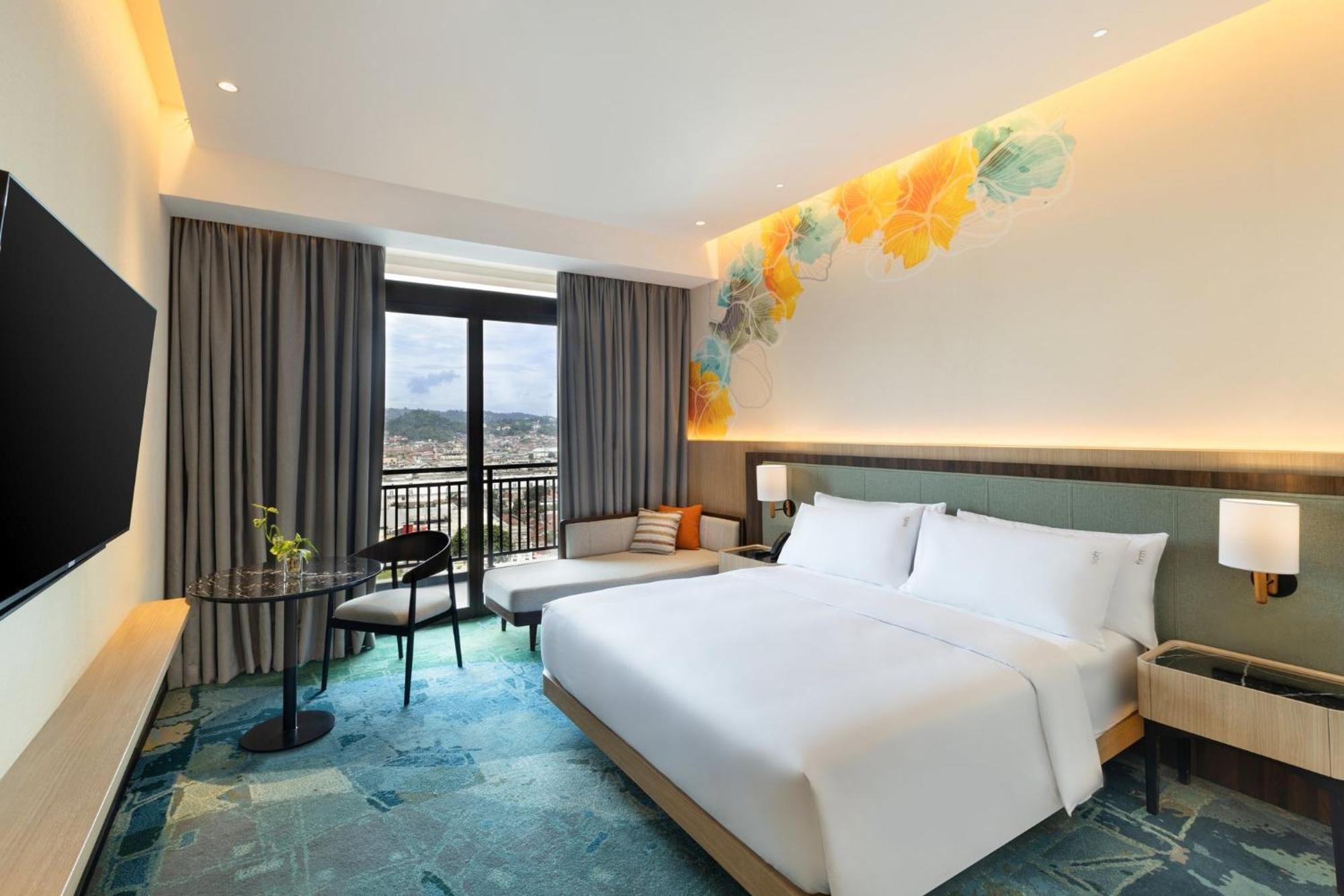 Holiday Inn Lampung Bukit Randu By Ihg Bandar Lampung Esterno foto