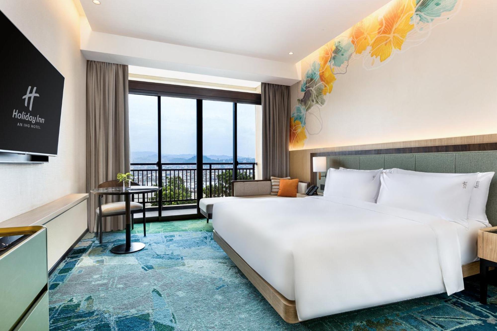 Holiday Inn Lampung Bukit Randu By Ihg Bandar Lampung Esterno foto